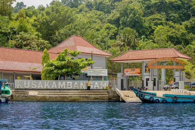 Pulau Nusakambangan: Sejarah, Kontroversi, dan Perannya bagi Identitas Cilacap
